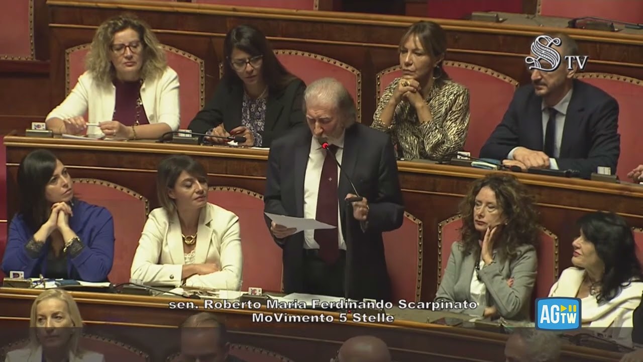 Battibecco Scarpinato-Gasparri: «Gli italiani non se la bevono la panzana su Berlusconi e Dell'Utri»