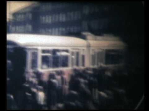 Afskedkavalkade for sidste sporvogn på linje 5. Brønshøj Torv 23. april 1972