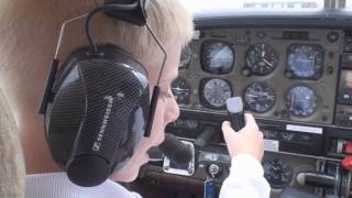 preview picture of video 'Ultimate 13th Birthday 1st flying lesson Cranfield EGTC Piper PA28 Archer part 1'