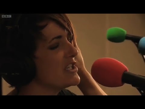 DJ Fresh feat. Sian Evans - Louder | BBC Radio1 Live Lounge 2011