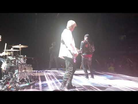 U2 eXPERIENCE + iNNOCENCE Tour 2018 - Acrobat (Lisbon, 2018-09-16)