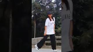 Download lagu August 3, 2022 mp3