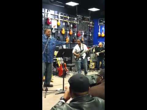 Rodney Jones Bass Clinic 3/26/12 "Stevie Wonder Hit"