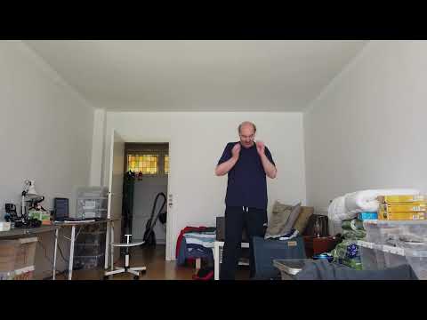 MongoTV_9142 - MIN SOMMER 2022 - Del 8 - Cykler Flad Til LIDL For Sælge Flasker