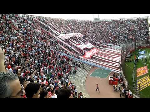 "Recibimiento Huracán 2 vs Aldosivi 0" Barra: La Banda de la Quema &bull; Club: Huracán