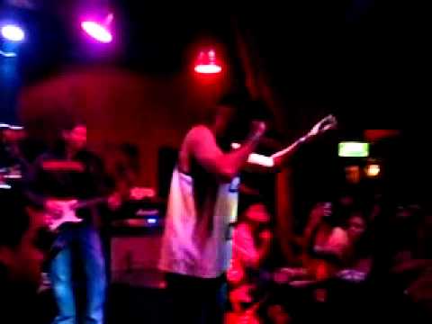 Aguamala Reggae Band - Que Facil Es (Teatro Bar 16-10-2010) 