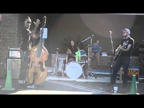 Moonlight Howlers - Ride (Live)