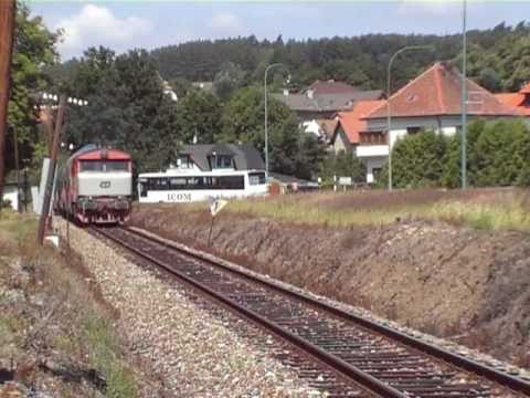 749.006 na čele os. 9059 - Chrást n. Sázavou - 16.7.2011.