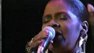 Blues Brothers Band &amp; Carla Thomas - Gee Whiz