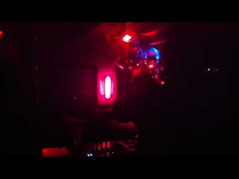 Birdsmakingmachine live at Hoppettosse