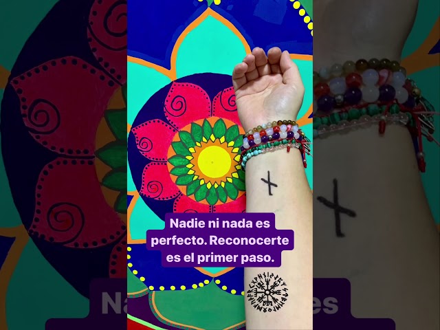 Vídeo relacionado con Juego de runas de Madera: adivinación de Dados de la Runa Younger Younger Tallado 2pcs, pequeño Conjunto portátil para Viajes, meditación, Entretenimiento, Herramienta