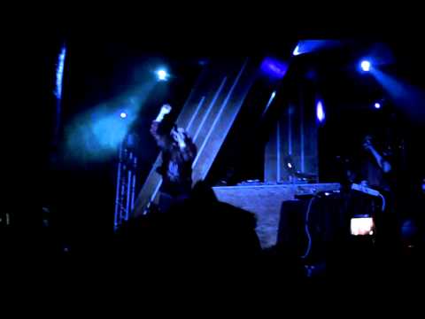 Kid Sister - Kiss Kiss Kiss (Live)