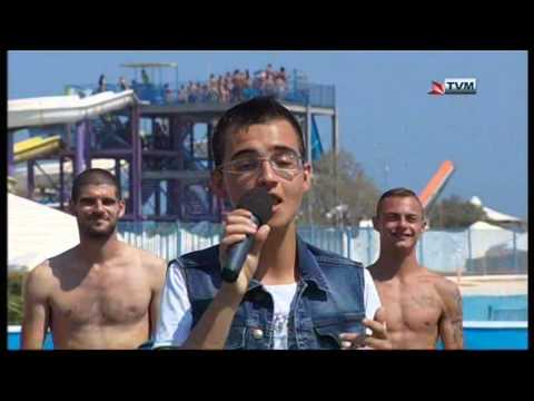 Matthias Brancaleone - Cheerleader on Hadd Ghalik Sajf