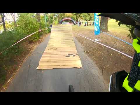 Průlet Prahou.   (Czech Downtown Series)