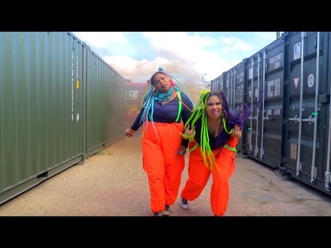 DEUXES - Bouncing Around