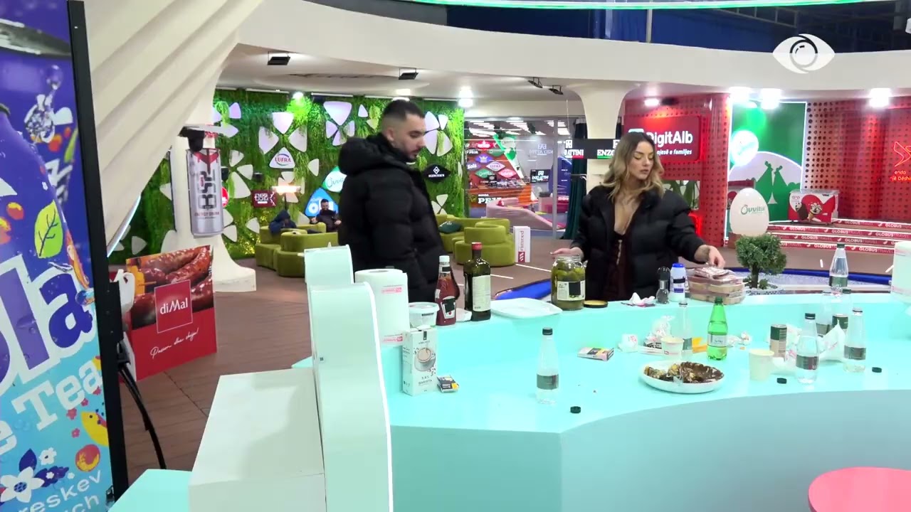 “Të gjithë e shikojnë sa veta duan të hanë bukë”/ Ina dhe Keijsi diskutojnë bashkë