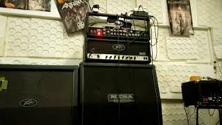 Video thumbnail for Mesa Traditional 4x12 & Peavey Triple XXX 4x12 (cab comparison) by TheSoulflytriber