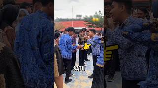 Download lagu Coming to School Wearing the Wrong Uniform😂 mp3