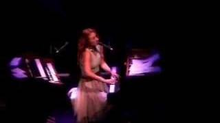 Tori Amos Beauty Queen/ Horses Live