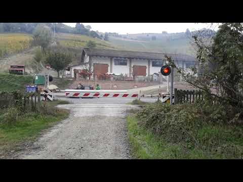 Passaggio a livello Boglietto-Calosso (AT) - Level crossing