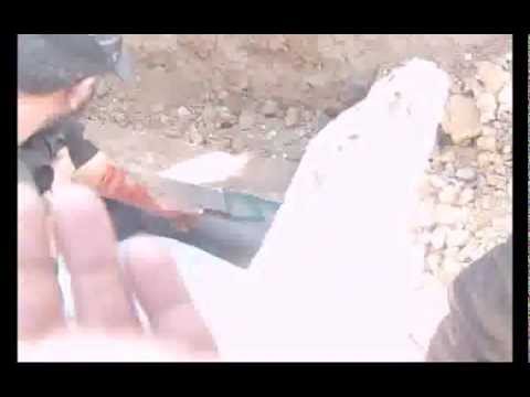 دفن علي حسين مفعلاني في مخيم اليرموك في مدينة دمشق