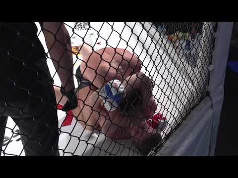 Extreme Fight Cage 8: walka zawodowa Adrian Dobrzycki vs Alexiei Biruk