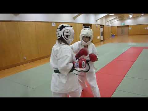 女子内弟子 フルコン組手