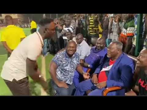 With My ''Smalish'' Adonko man. [Ship Dealer]