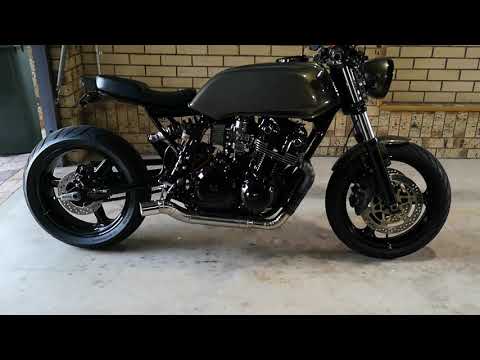 1981 Honda CB750 DOHC - Cafe Racer - Start up/rev