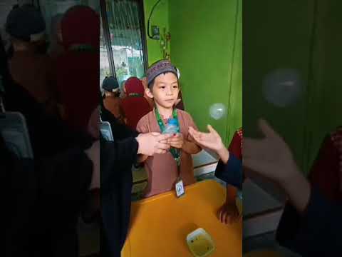 Eksperimen Gelembung Asap dan Semburan Busa