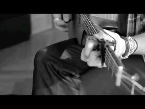 Fade into darkness Acoustic cover by Andreas Moe