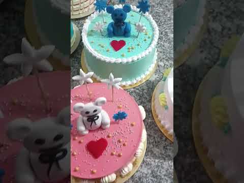 teddy cake #bollywood 🧸🧸