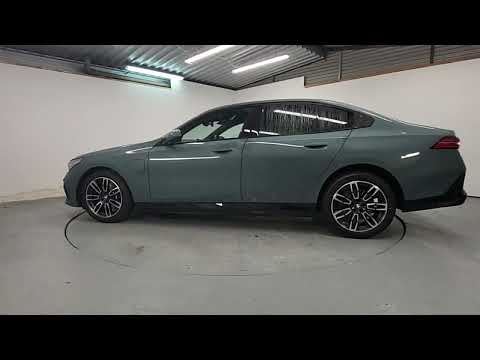 BMW 5-Series 2.0 - Image 2