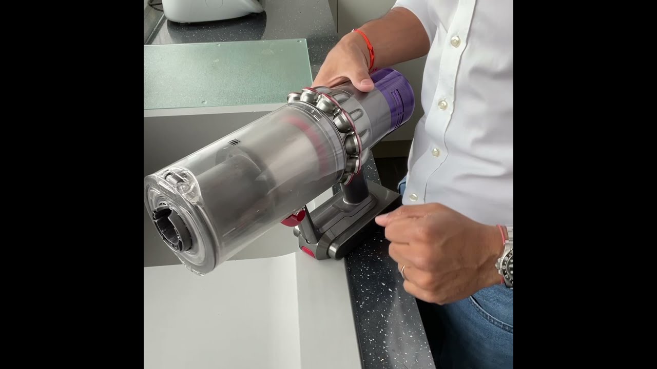 Nettoyer son aspirateur sans fil dyson V11 + astuce nettoyage How to clean and maintain Dyson V11