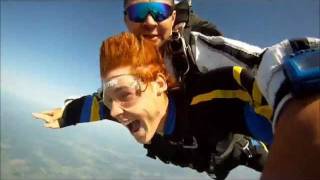 preview picture of video 'Greg Compton is Andrew Micciche's tandem instructor for a fun skydive!'