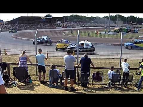 Stansted raceway team meeting at arena 14th Aug B team race 1