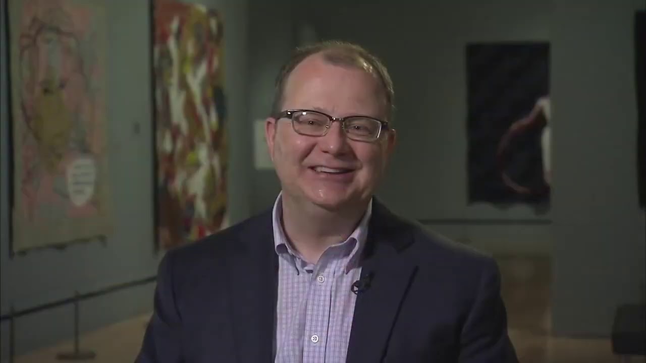 How do you display quilts?