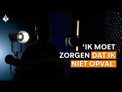 Overvaller gaat per ongeluk naast agent zitten in trein | Echte Politieverhalen | #26