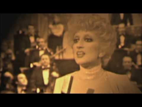 Videoclip de Non gioco più (2001 Remaster) — Mina