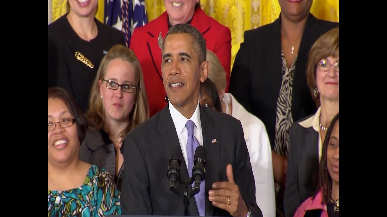 Obama signs equal-pay order