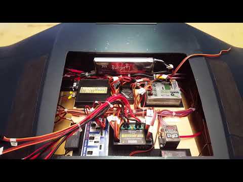 CARF Corsair center section equipped with Jeti components and more.