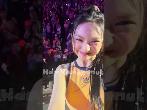 Babymonster Chiquita took my phone in NJ NY US concert #chiquita #babymonster #yg #baemon 2.28.25