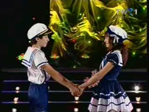 CORUL DE COPII SUNETUL MUZICII- DESCHIDERE MAMAIA COPIILOR 2010.avi