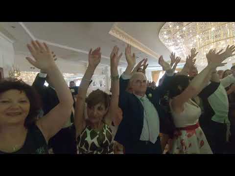 ANIMAZIONE MATRIMONI TRAVOLGENTE IN ABRUZZO - ANIMATORE, DIVERTIMENTO - FRANCESCO BARATTUCCI SHOWMAN