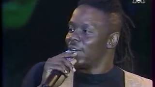 Earth, Wind &amp; Fire Live at Jazz à Vienne - 1997