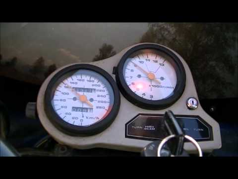 Suzuki GSX-R 1100 Accelerate