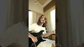 TALK to em' baby .. at it sounds like that lick is trying to say the words "walkin away" - Âmago - Mateus Asato