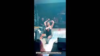 Download lagu Pamela Safitri Goyangnya Dan Dansanya Makin Gila Paling Populer Di Dynasty Batam (Di Subscribe Ya) mp3