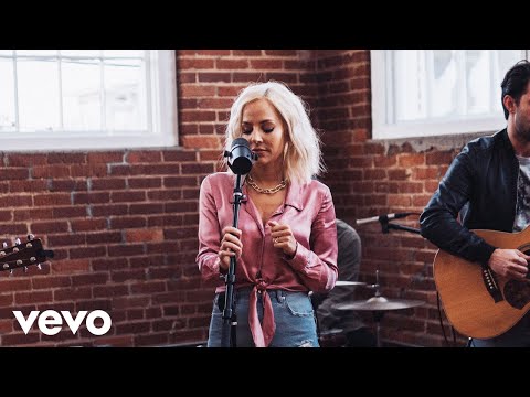 MacKenzie Porter - These Days (The Loft Sessions)