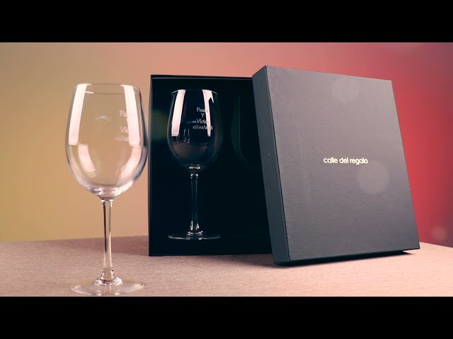 Vídeo relacionado con Calledelregalo Copa de Gintonic Personalizada Con el Texto que Quieras - Balón de Cristal Para Cóctel 65 cl - Regalos Originales
